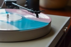 How to ground a record player demo image